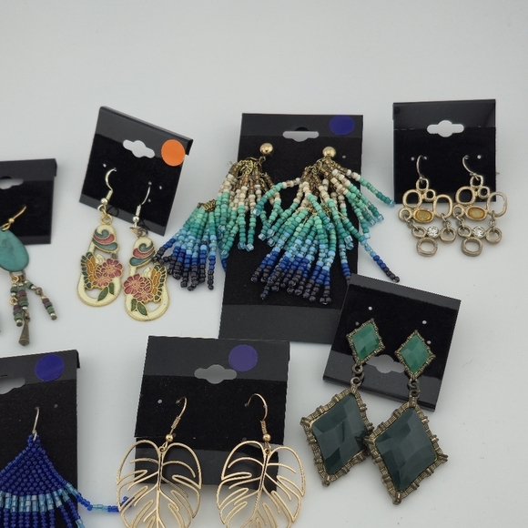 7 Pair Earring Bundle | Boho Beaded, Leaf, Statement & Dangle Earrings NWT - Picture 8 of 9